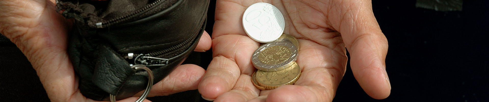 hand met geld